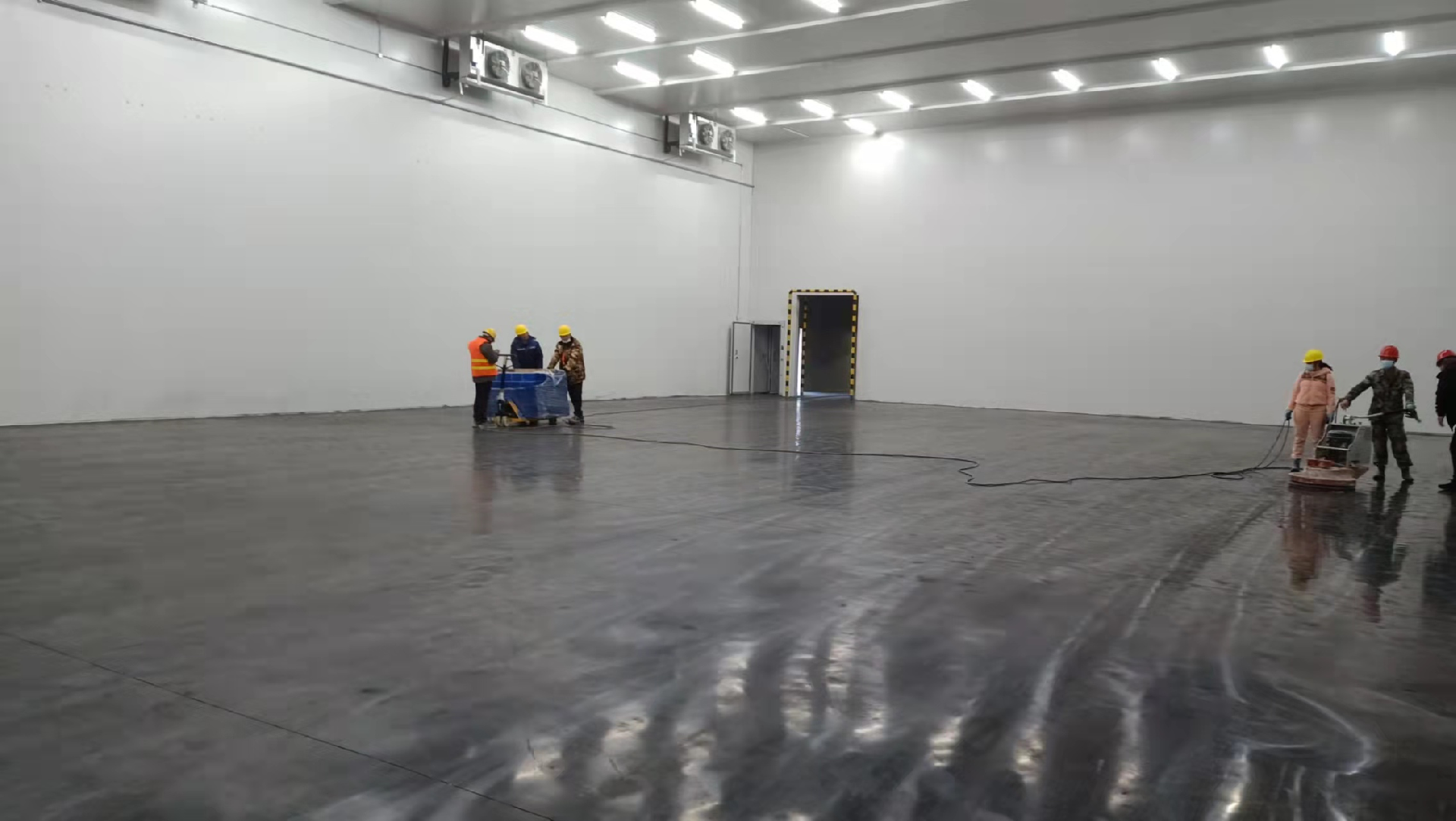 建設30000m3農產品基地冷藏庫需要的費用是多少？